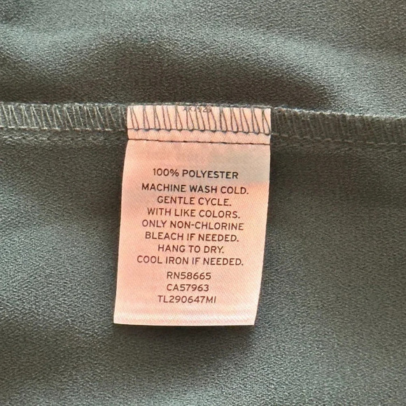 Women's S NWT Leith Shift Mini Dress Green Bateau Neckline Keyhole Back - Picture 8 of 9